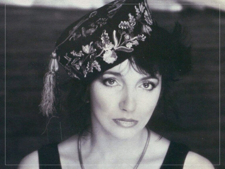Kate Bush - 1985 - Musician - Hounds of Love - Publicity Photo - Guido Harari
