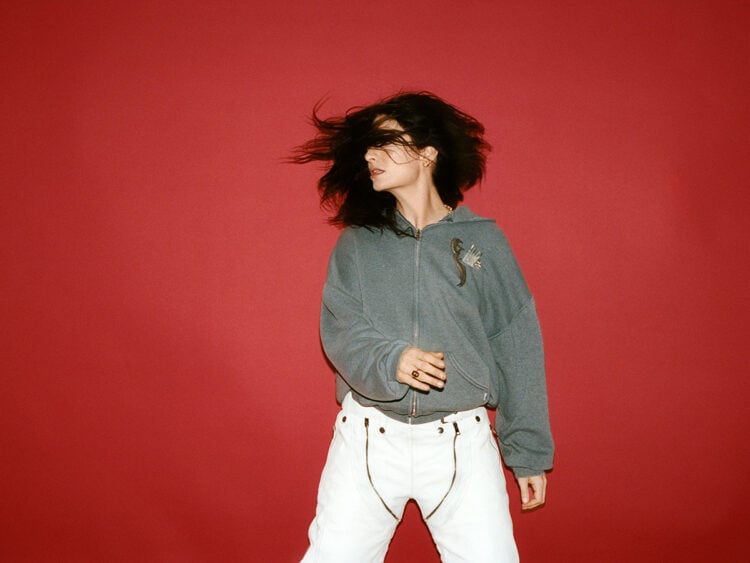 Lorde - 2025 - Thistle Brown - 02