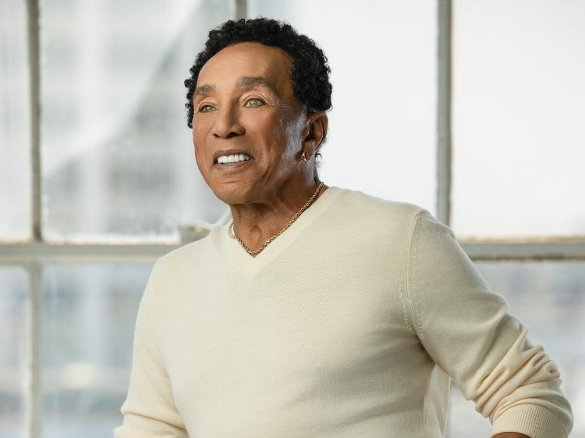 Smokey Robinson - Far Out Magazine