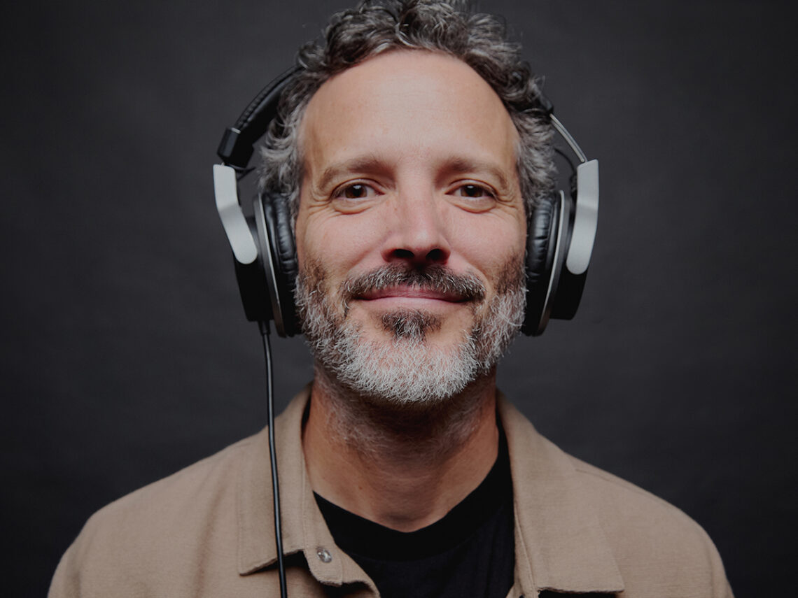 BRET MCKENZIE - 2025 - IZZIE AUSTIN