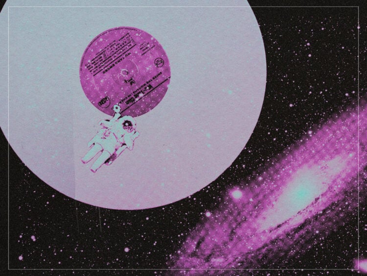 Can you play a vinyl in zero gravity