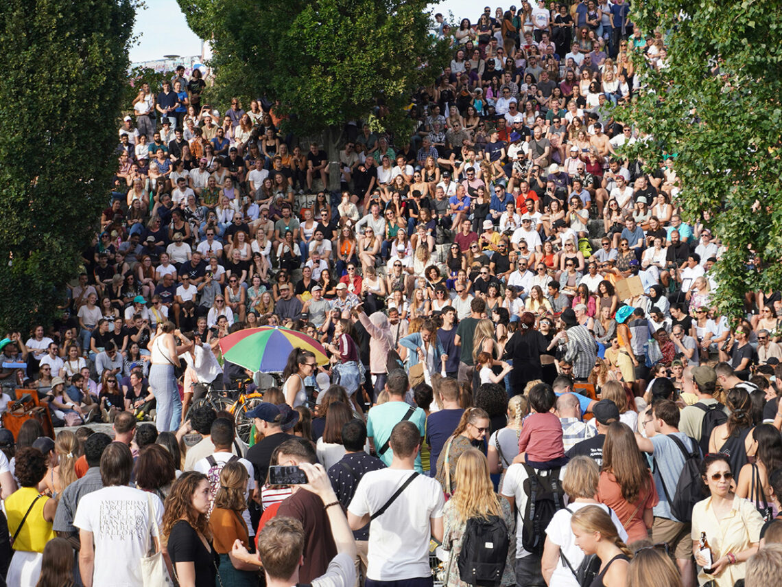 Festival - Crowd - General - Performance Crowd