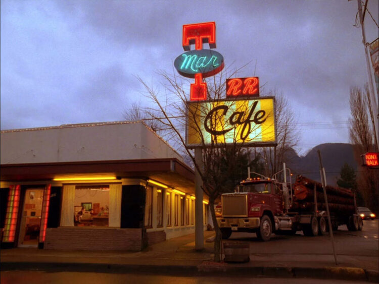 Twin Peaks Dinner - Twin Peaks Cafe - Double R Diner
