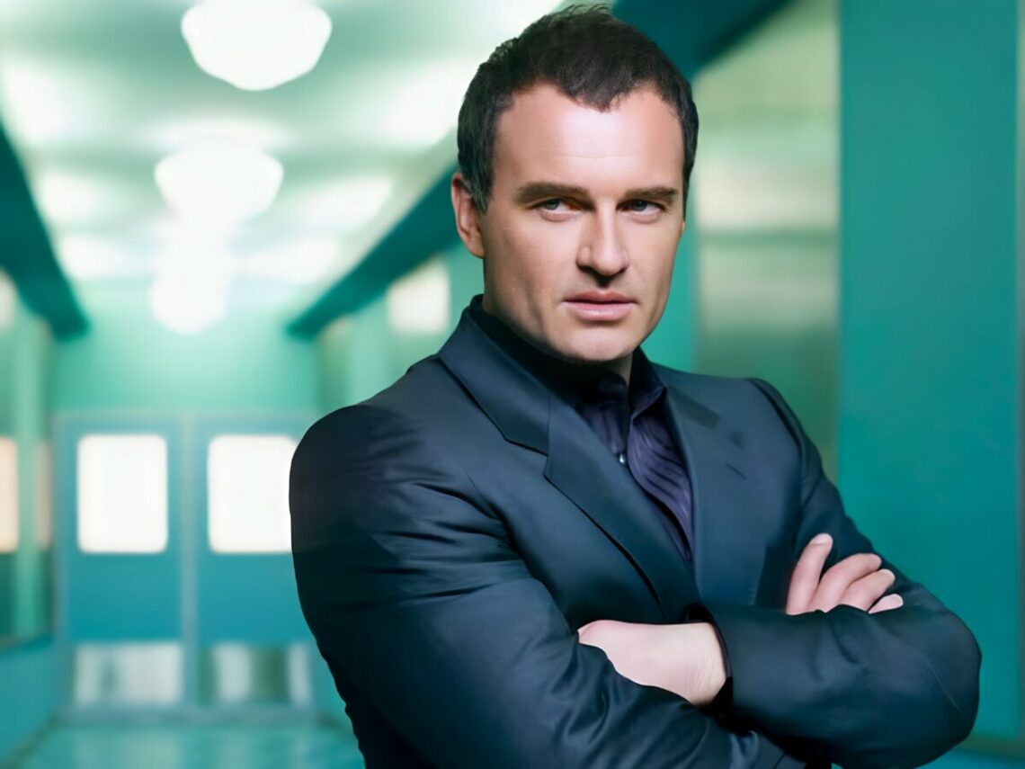 Julian McMahon - NipTuck - Far Out Magazine