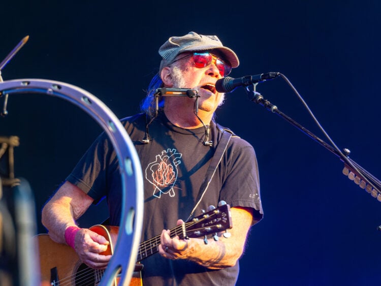 Neil Young - 2025 - Hyde Park - Raph Pour-Hashemi