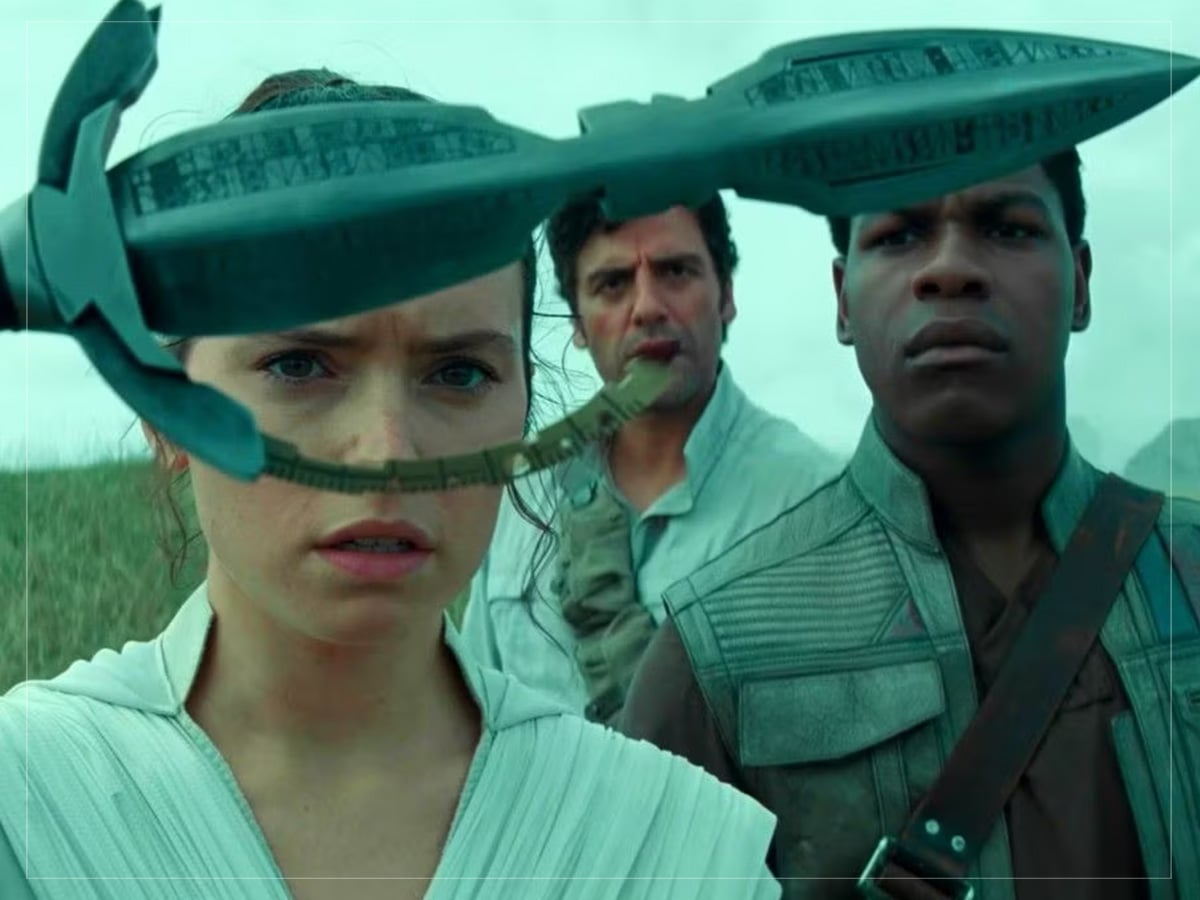 The Sith dagger – ‘Star Wars- The Rise of Skywalker’ (JJ Abrams - 2019
