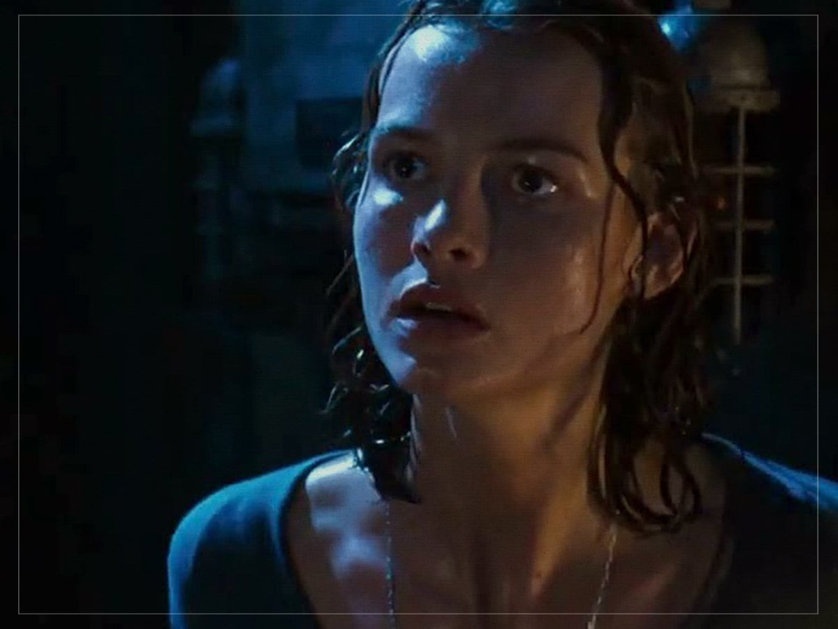 Saffron Burrows – Dr Susan McCallister (‘Deep Blue Sea’, 1999)