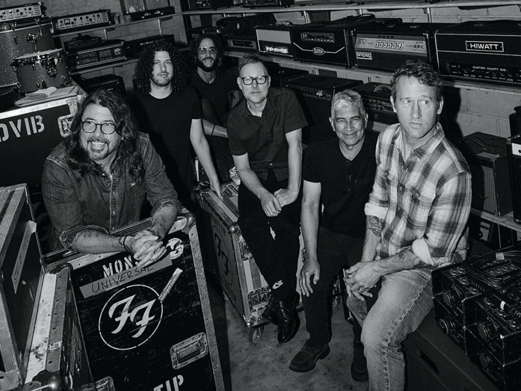 Foo Fighters - 2025 - Elizabeth Miranda