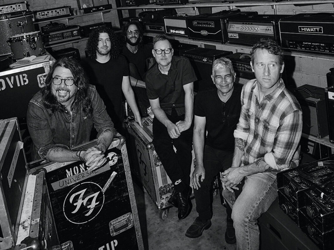 Foo Fighters - 2025 - Elizabeth Miranda