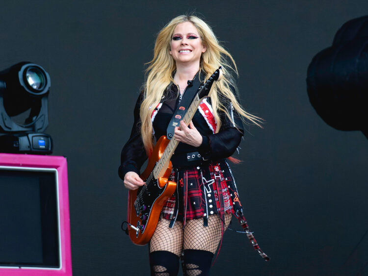 Avril Lavigne News