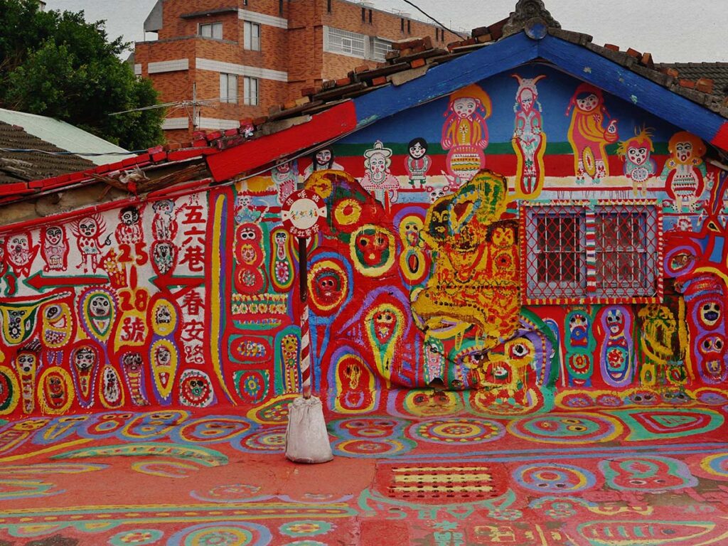 Rainbow Village, Taichung- The psychedelic town entirely painted by a former soldier