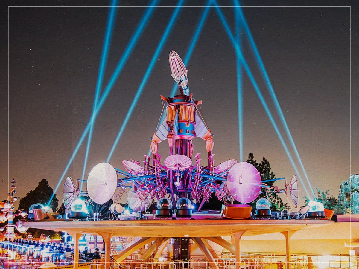 Tomorrowland - Disney Attraction