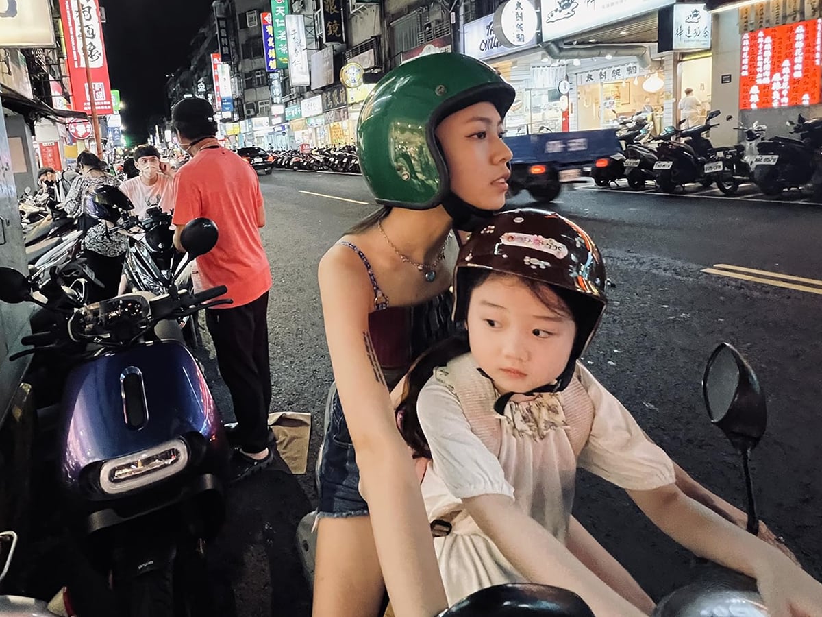Nina Ye, ‘Left-Handed Girl’