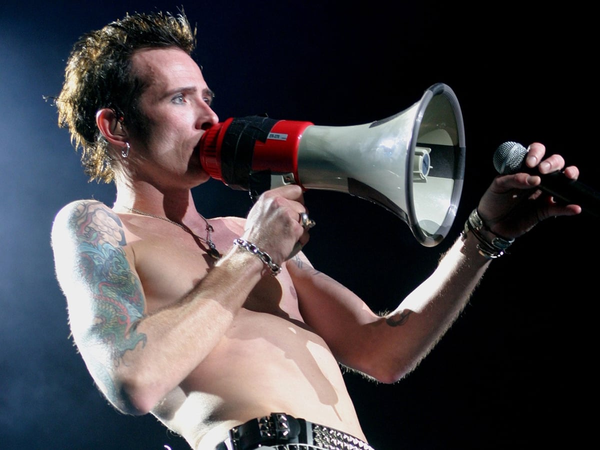Scott Weiland - Singer - Velvet Revolver - Stone Temple Pilots