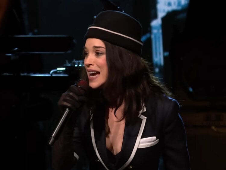 St Vincent - 2025 - Stephen Colbert - David Bowie