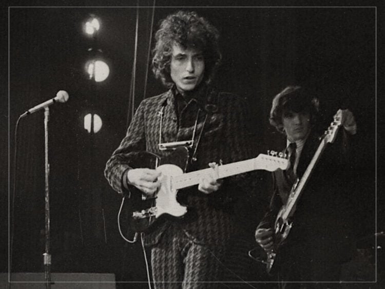 Bob Dylan performing at the Olympia - 1966