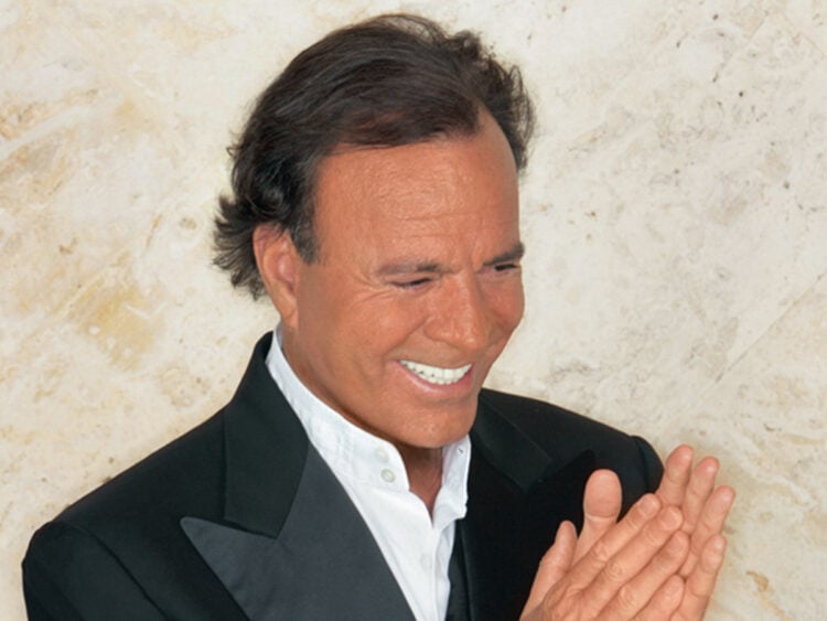 Julio Iglesias - Singer - Musician - 2005