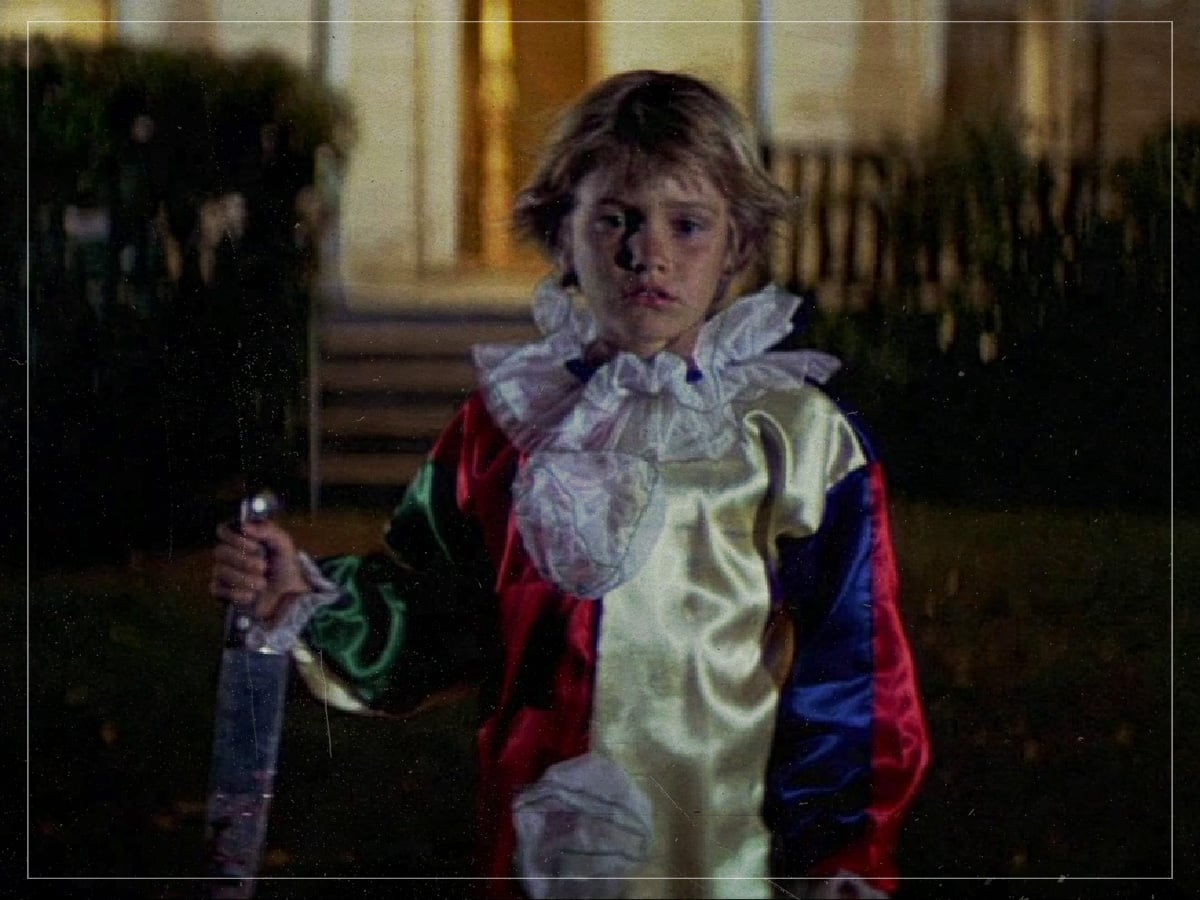 POV opening scene - Halloween - John Carpenter - 1978