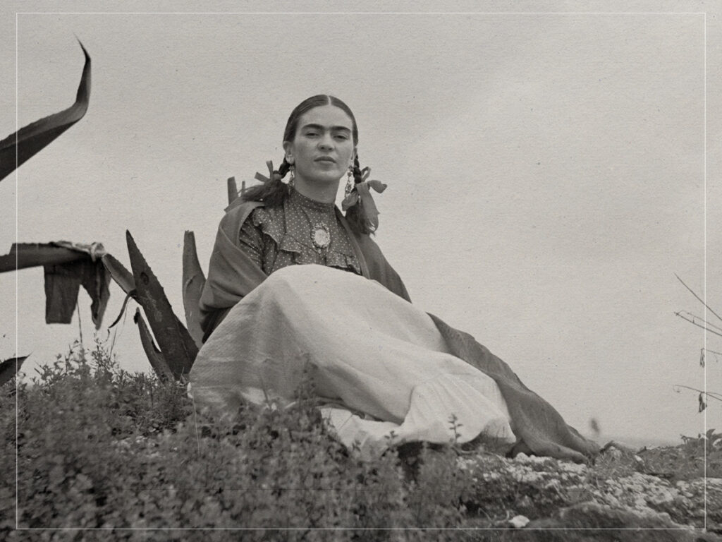 Frida Kahlo - Painter - 1937