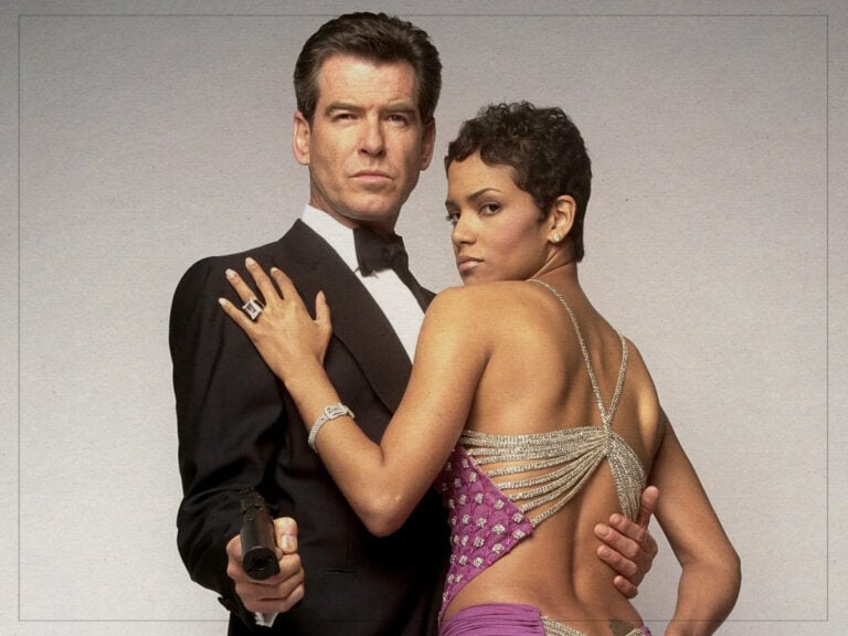 Die Another Day - 2002 - Pierce Brosnan - Halle Berry
