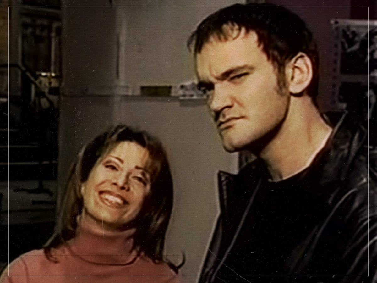 Singing ‘I’ll Blow You a Kiss in the Wind’- ‘Saturday Night Live’ (Lorne Michaels, 1995)