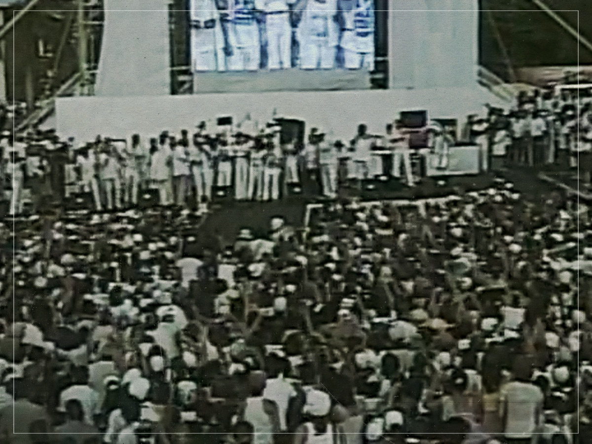 Various Artists – Plaza de la Revolución (1million+)