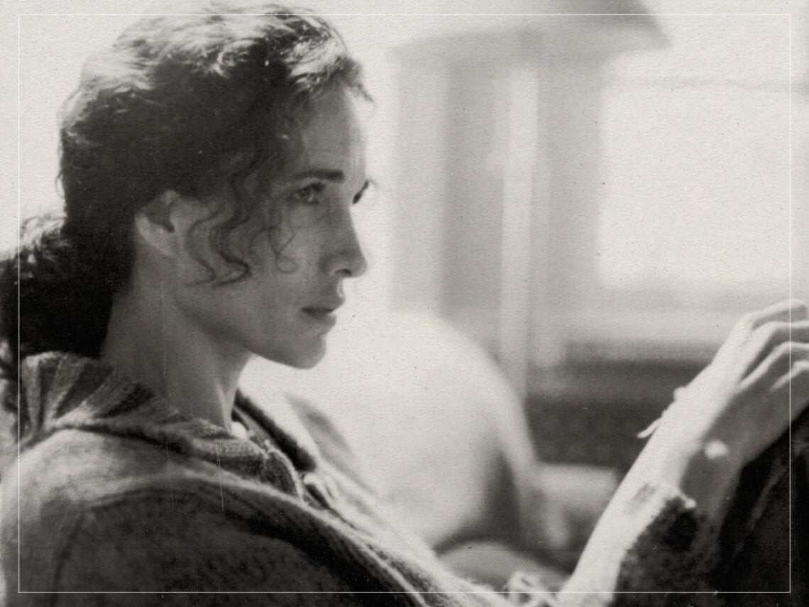 Andie MacDowell - Actor - Harrison's Flowers - 2000