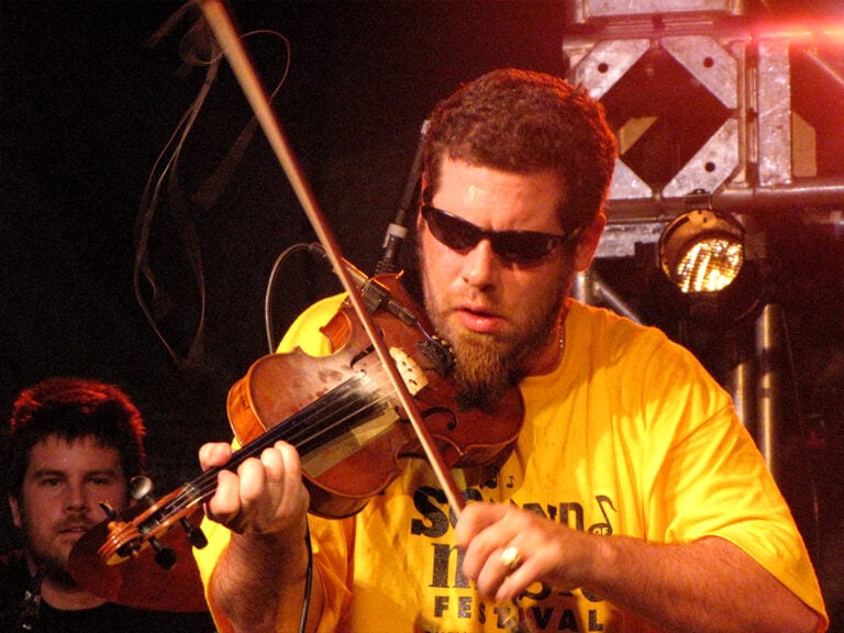 Ashley MacIsaac - Fiddler - Musician - 2010