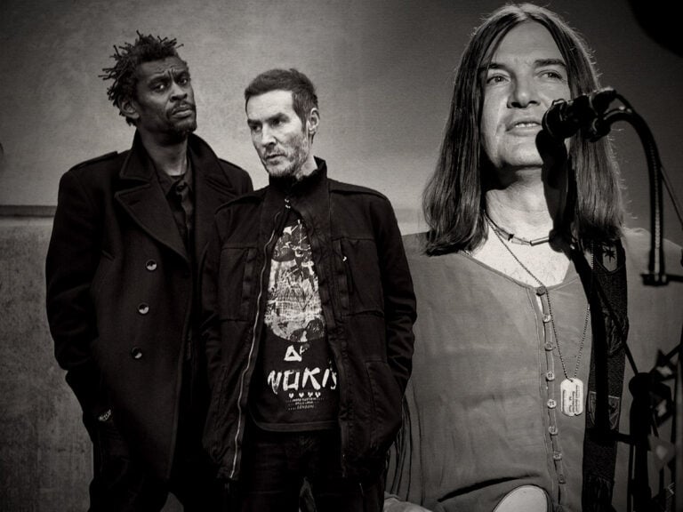 The Massive Attack cider challenge that almost broke The Dandy Warhols- Wow, that's a drug