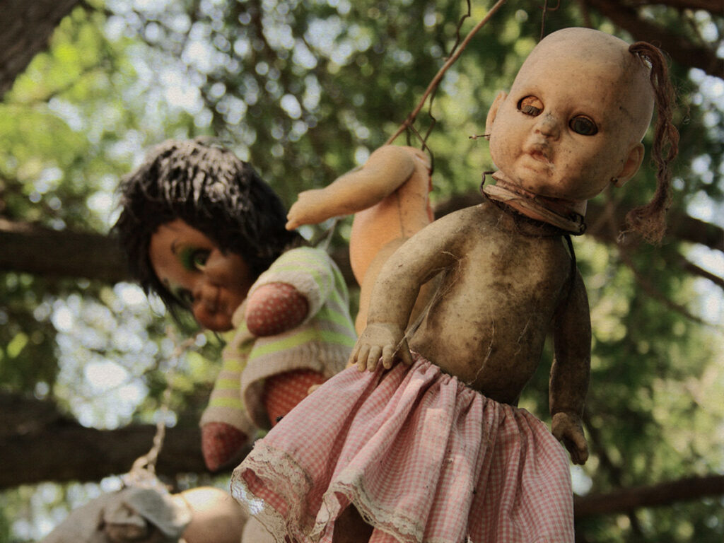 The strange commercialisation of Xochimilco- Mexico's tragic island of dolls