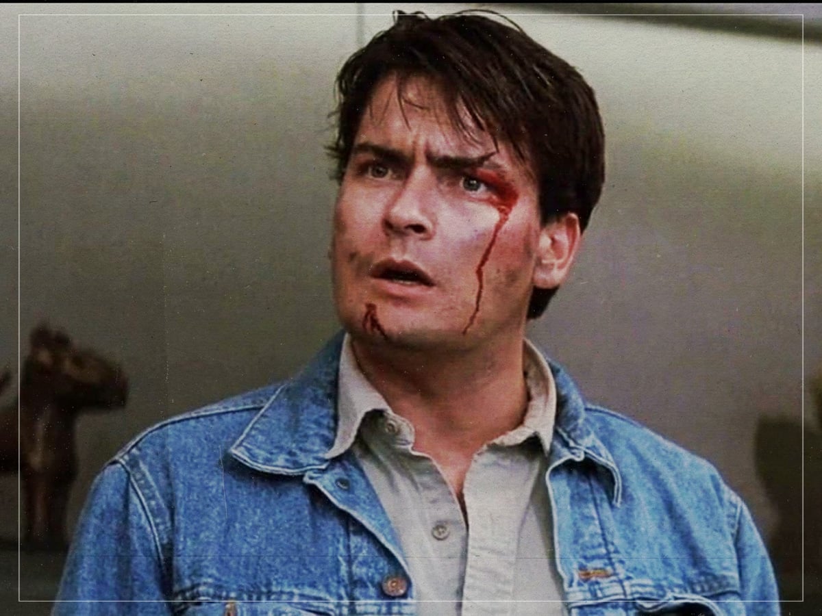 David gets into a bar fight – ‘The Rookie’ (1990)