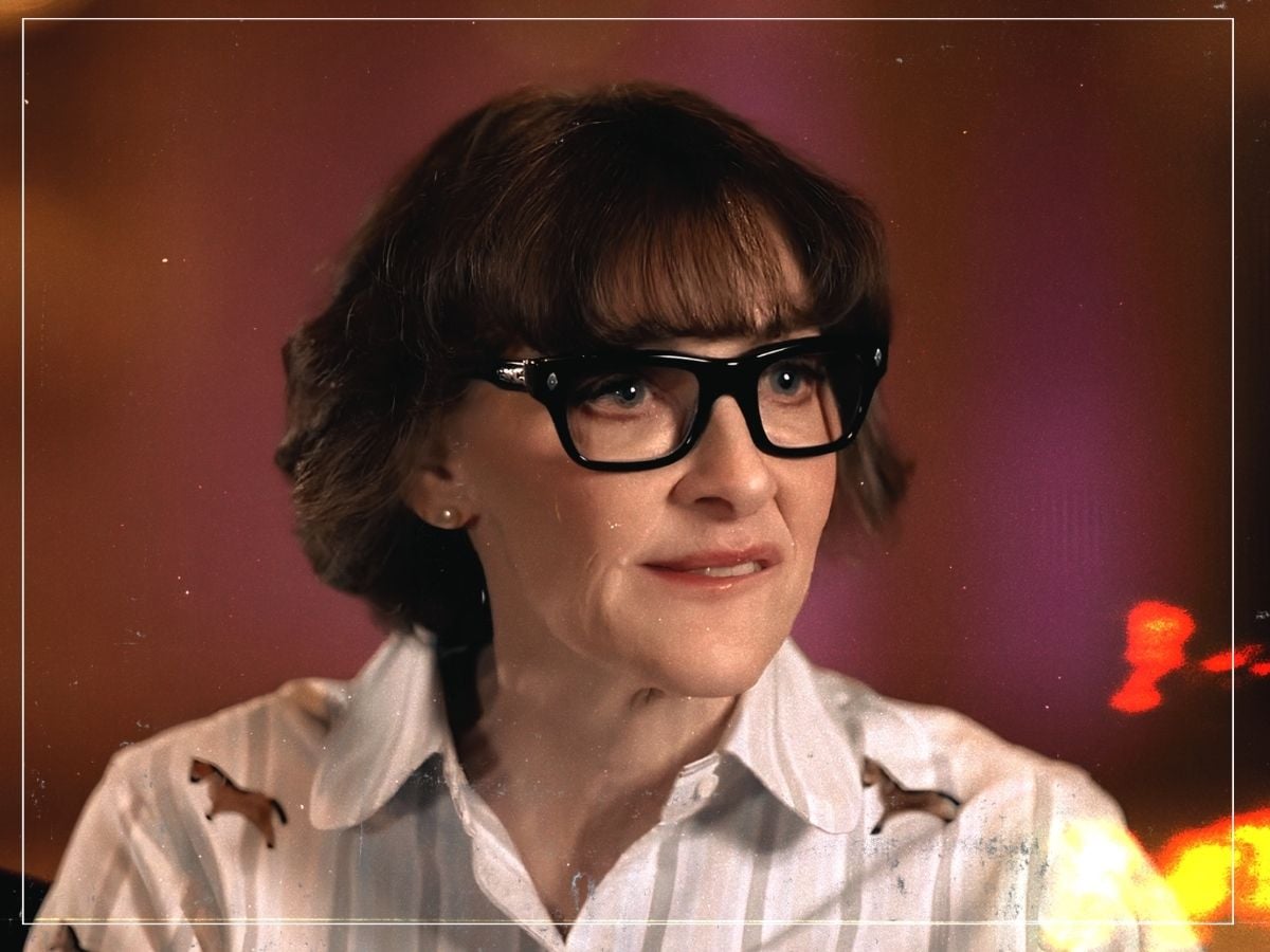 Joan Cusack revela o papel de 1985 que gostaria de apagar da memória: "Eu estava miserável"
