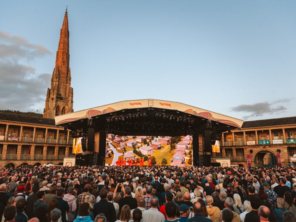David Byrne - Piece Hall - Haliax - 01 -