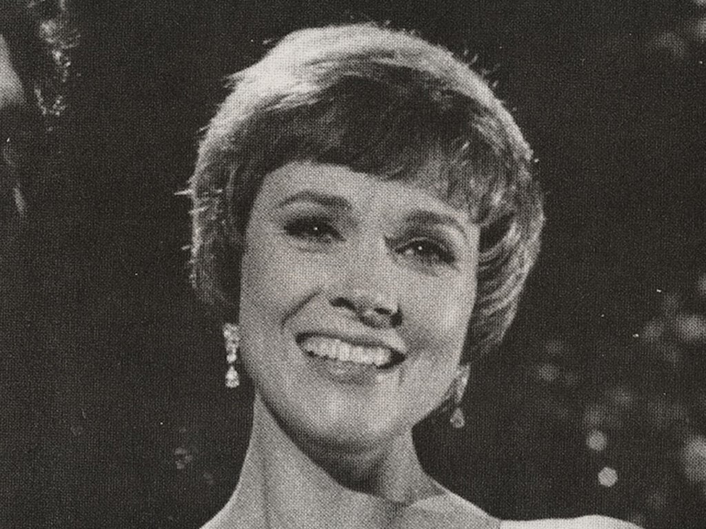 Julie Andrews - Actress - 1974 -